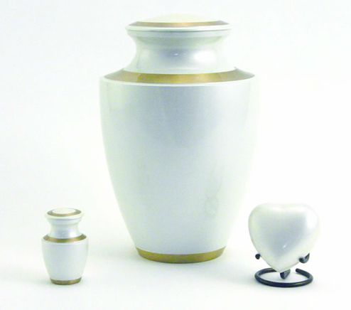 Trinity Pearl Urn