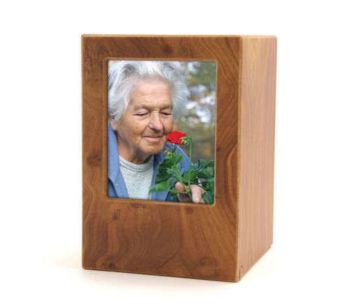 Natural Photo Urn