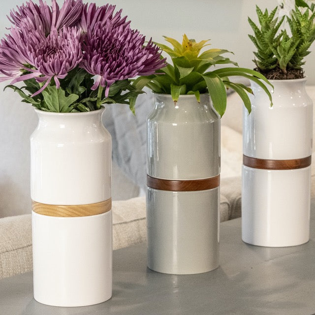 Fiori Vase White With Walnut